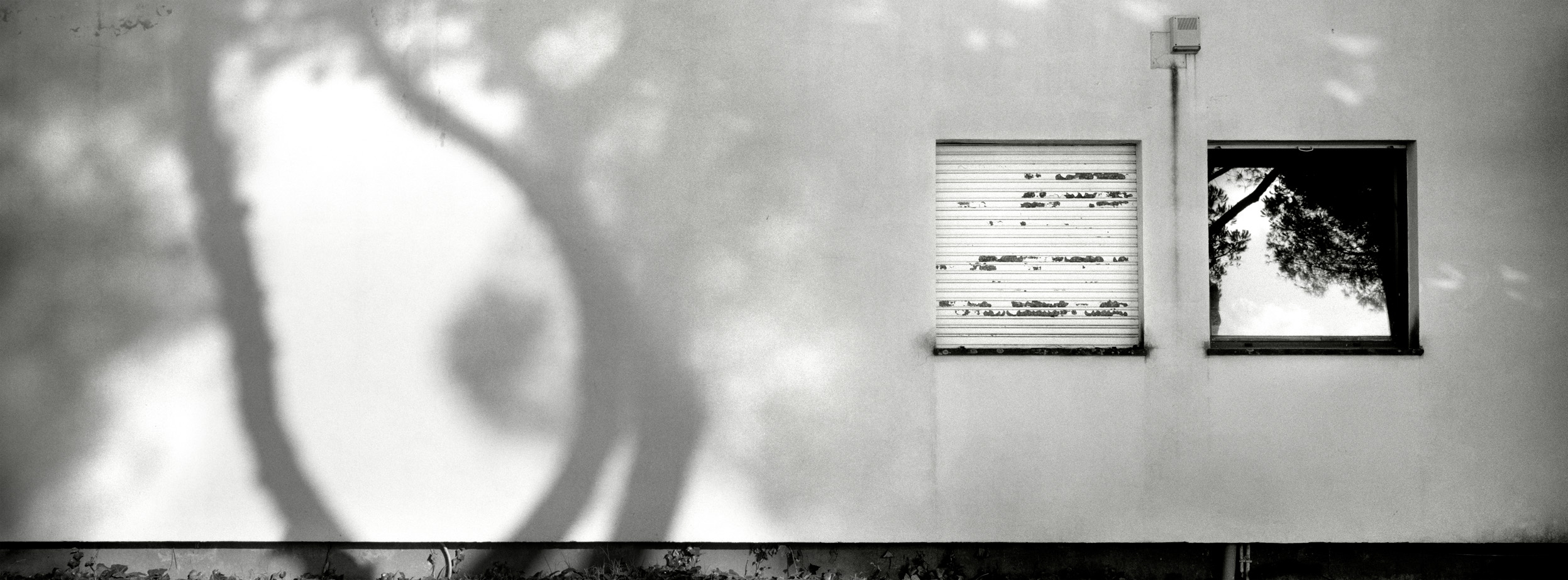 Untitled #3, 2003-2016 from the series 'The Visual Awareness of the World Around Me'- Gelatin silver print 